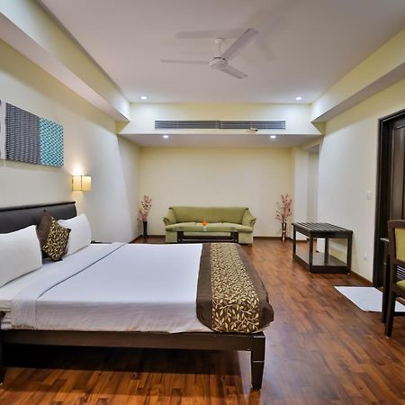 Jyoti Plaza Hotel มัดกอน ภายนอก รูปภาพ